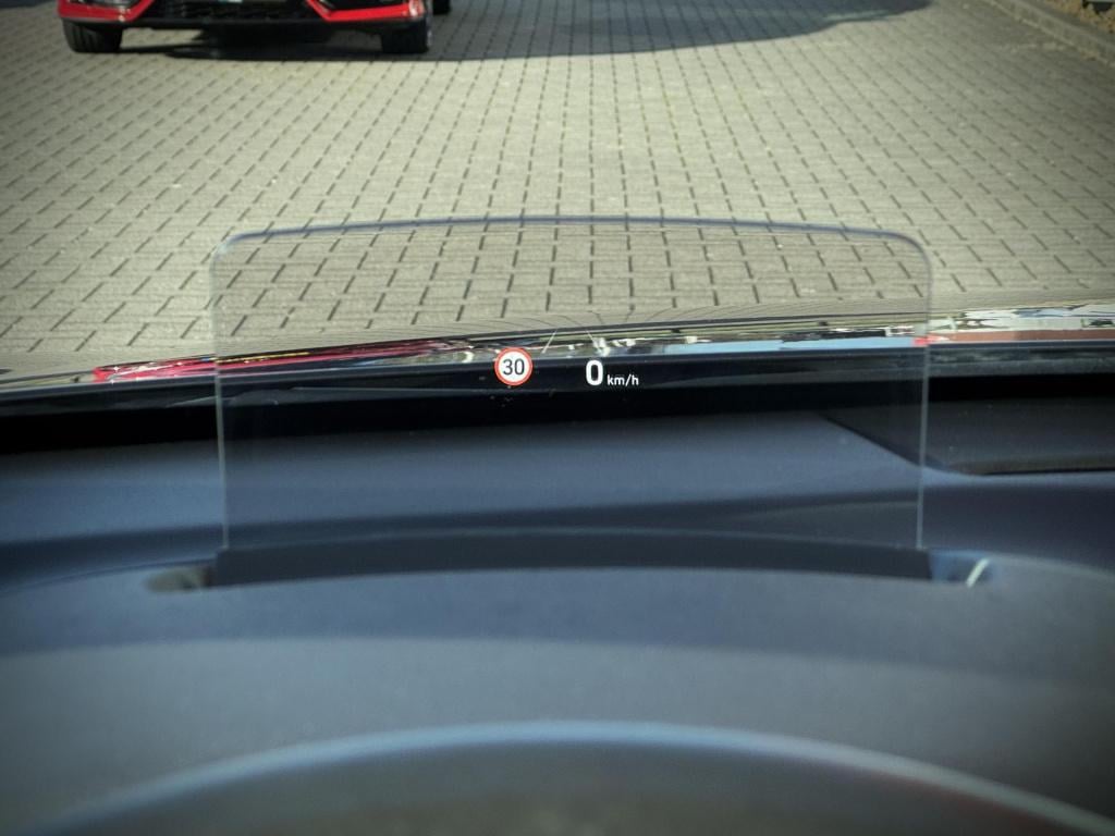 Hyundai Kona ev premium 64 kwh soh 97%, 3-fase lader nl-auto!