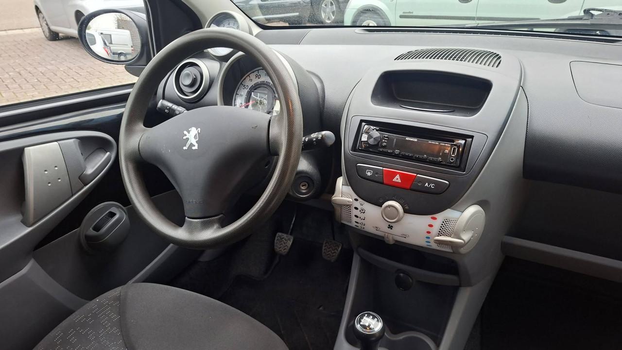 Peugeot 107 1.0 12v Sublime 5deurs bj: 2009 airco apk 2027