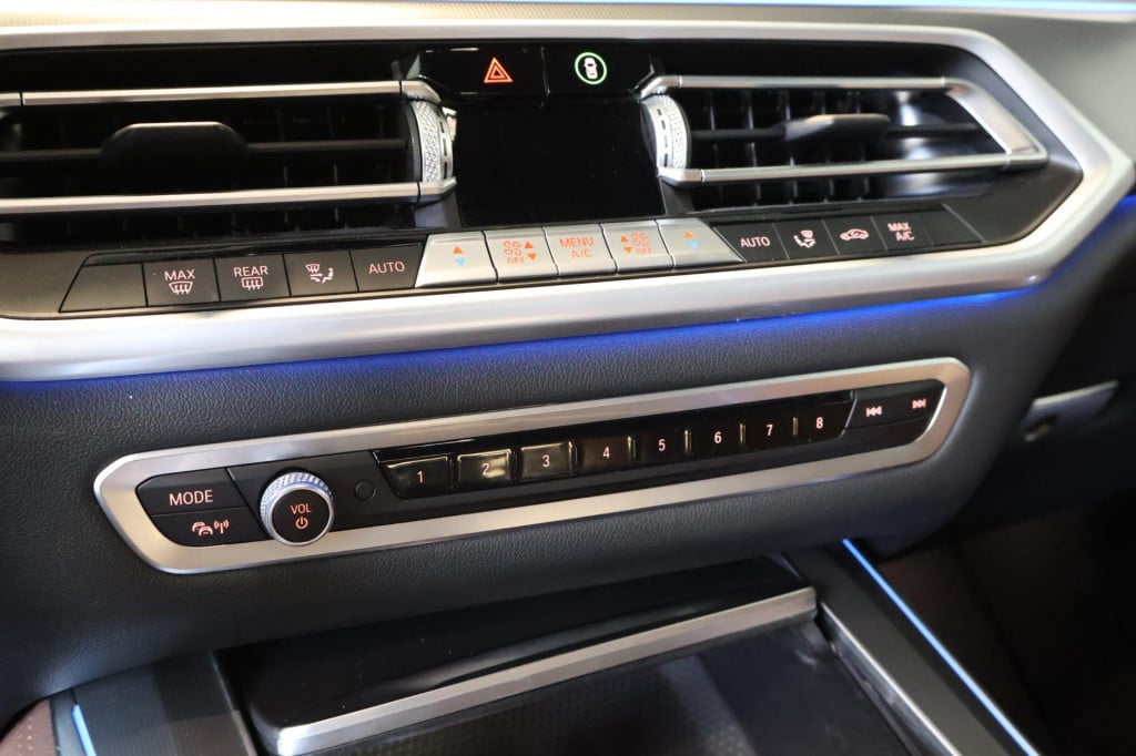 BMW X5 xdrive45e high executive nl auto, memory, luchtvering, carplay & and