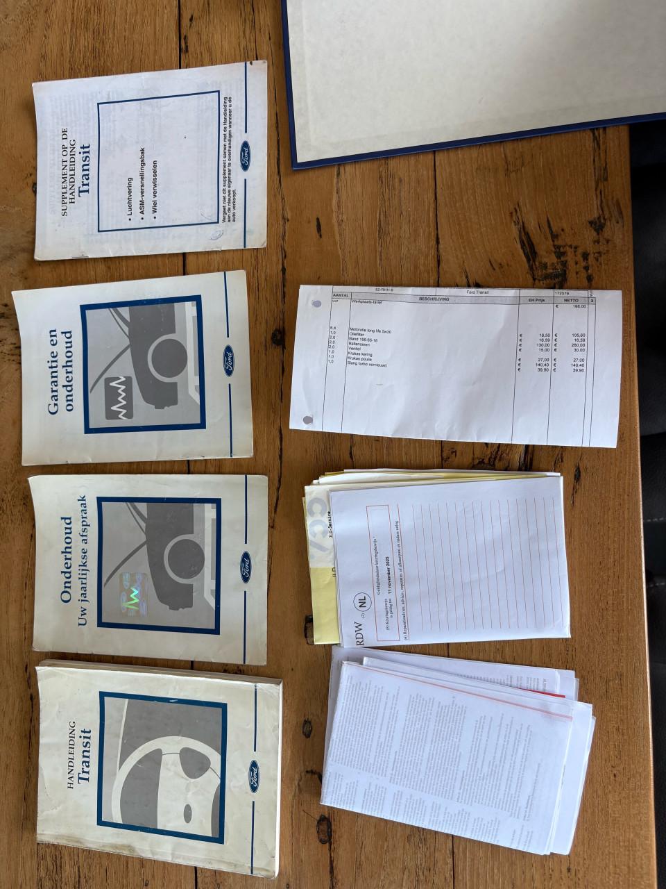 FORD TRANSIT Buscamper nieuw slaaphefdak + 1 jaar APK