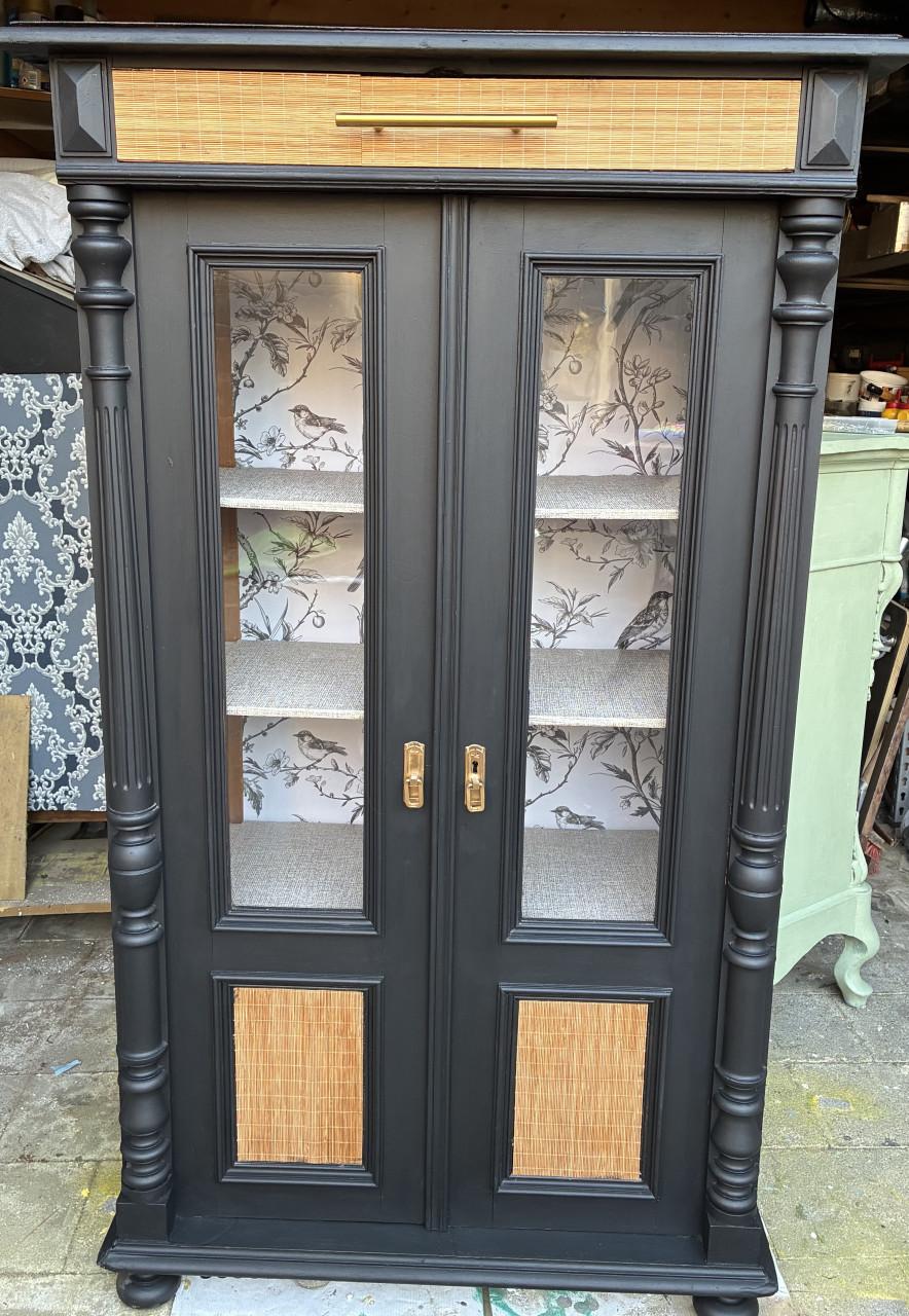 Uniek vintage vitrine kastje