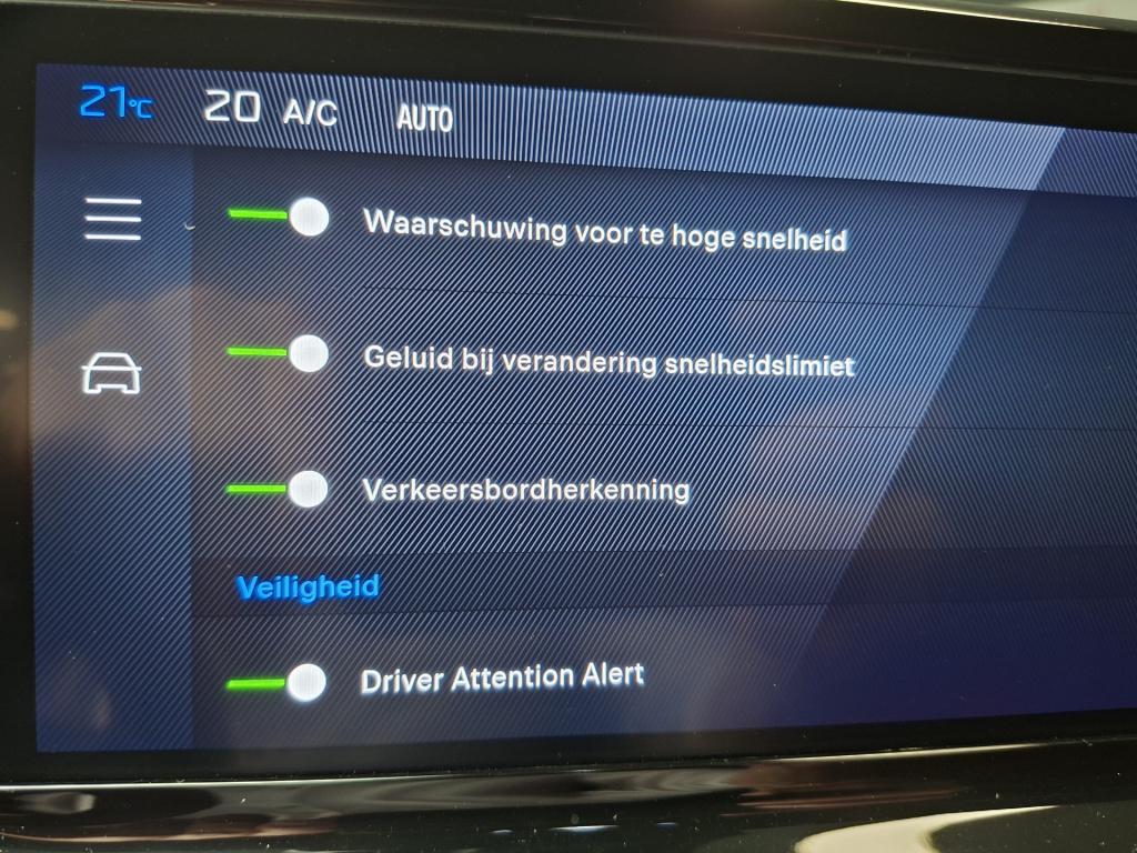 Peugeot 2008 gt 1.2 hybrid 145 edsc6