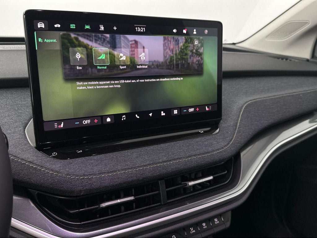 Skoda Elroq business edition tour elektromotor 210 kw / 286 pk