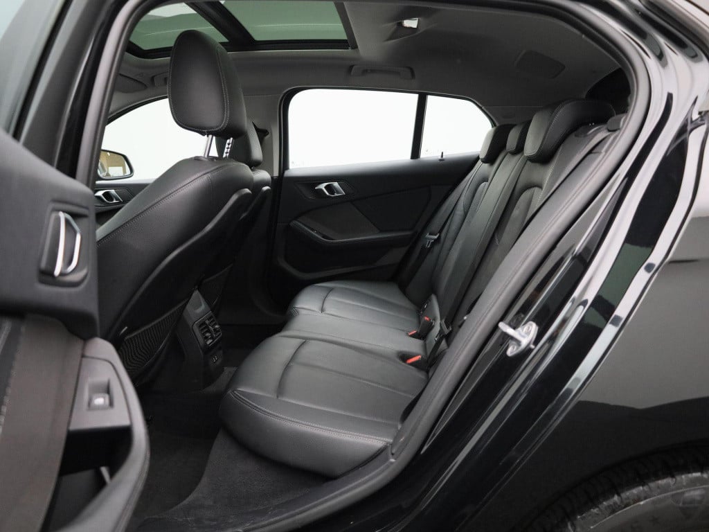 BMW 1 Serie 118i executive | automaat | schuifdak | leder | stoel verwarmin