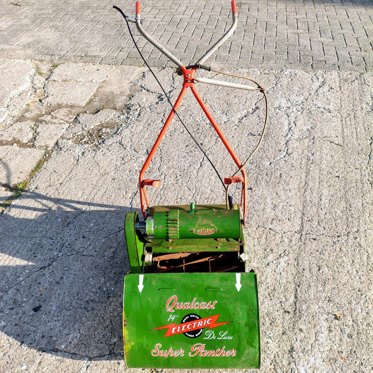 Vintage Qualcast Super Panther 14" – Elektrische cilindermaaier – Werkend
