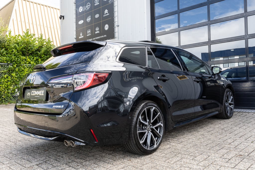 Toyota Corolla Touring Sports 2.0 hybrid executive ✅cam✅hud✅pano✅leder