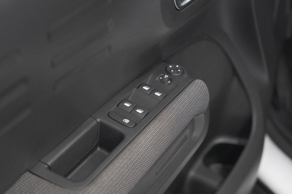 Citroen C3 Aircross puretech 130 eat6 plus | stoelverwarming | parkeersenso