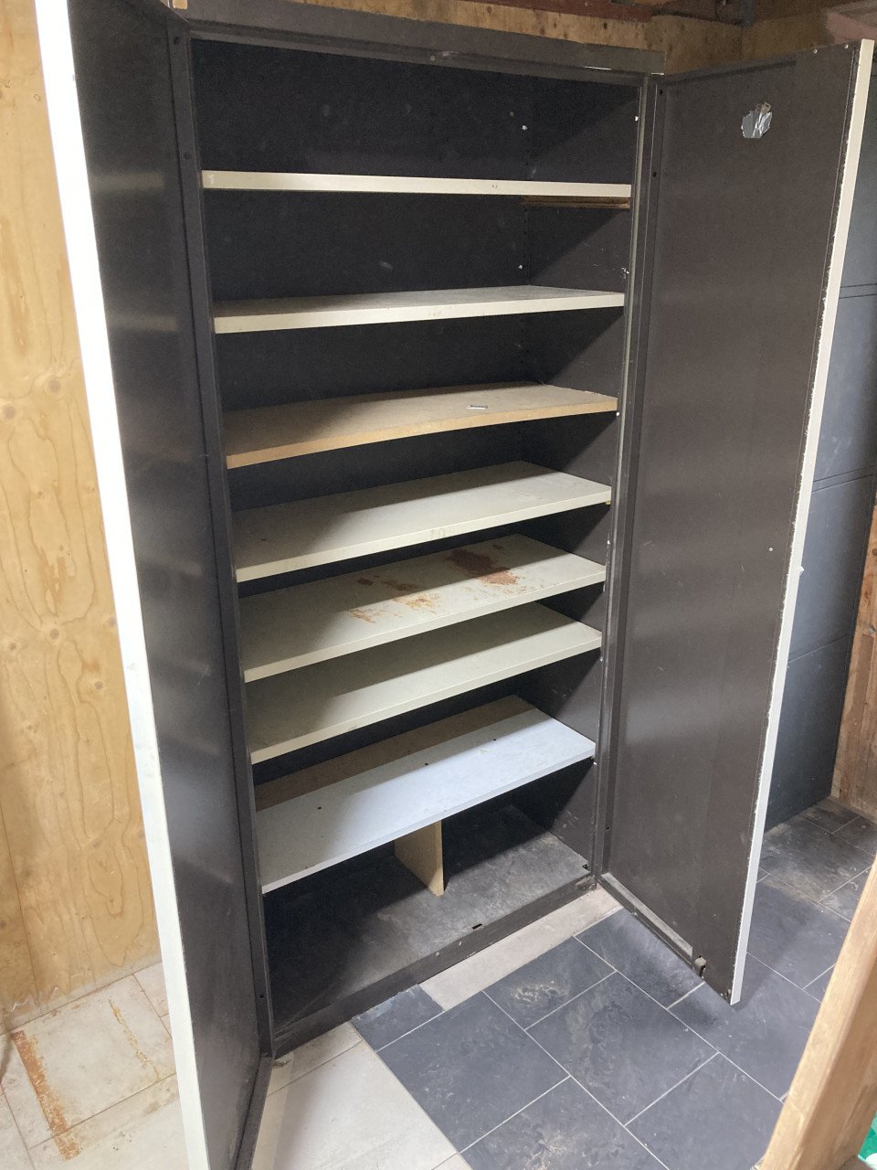 Metalen opbergkast