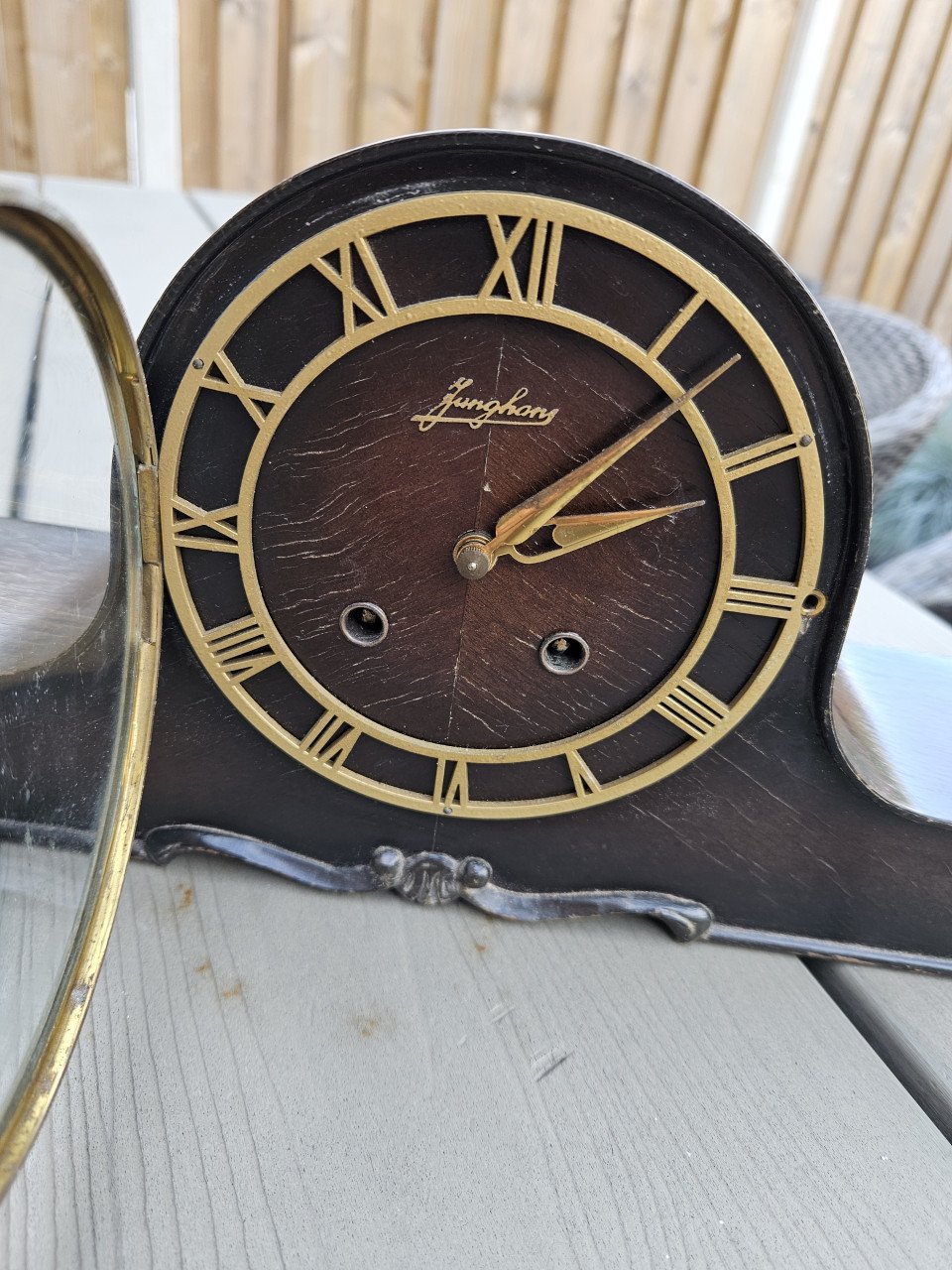 Antieke kleine Junghans pendule, het is een klein model...