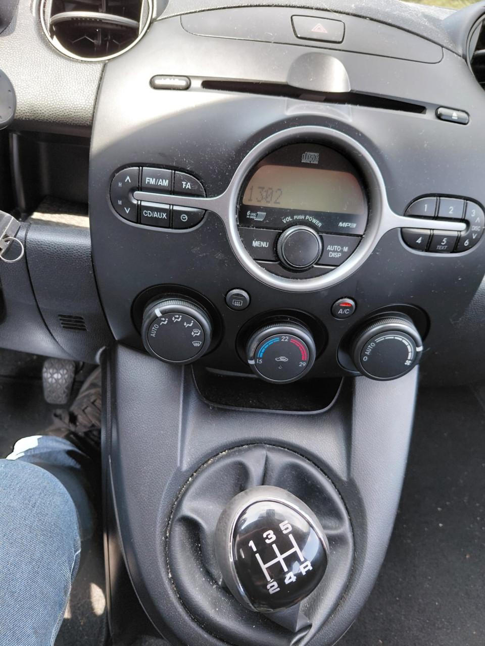 Mazda 2 bj 2008 1400 euro