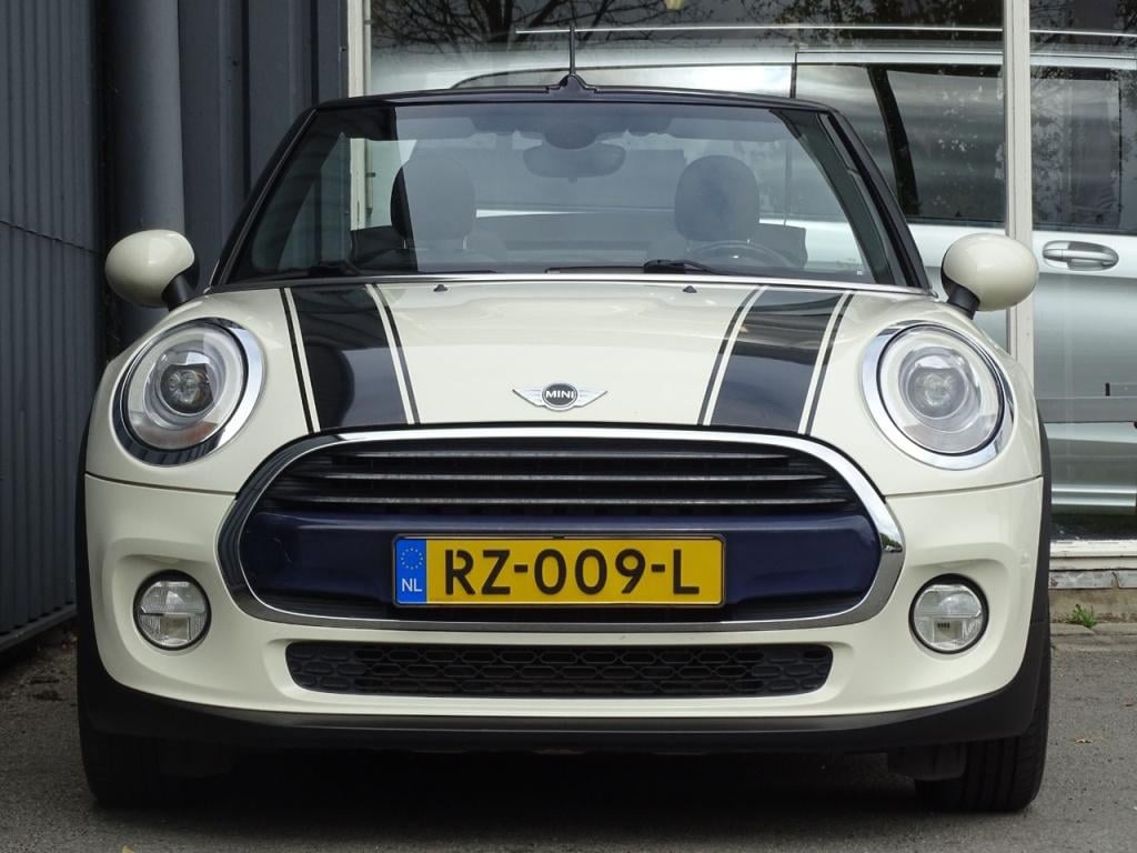 Mini Cooper Cabrio mini 1.5 pepper serious business