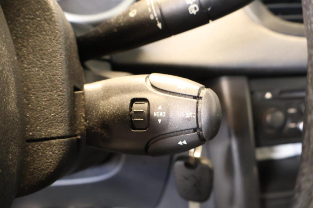 Peugeot 207 1.4 xr nl auto, radio, cruise,