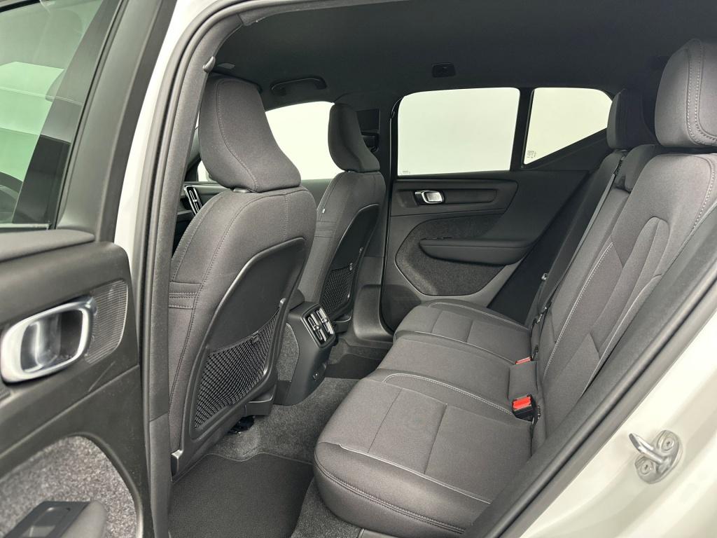 Volvo Ex40 twin motor 409pk plus 82kwh| adap.cruise| camera| stoelverwarmin