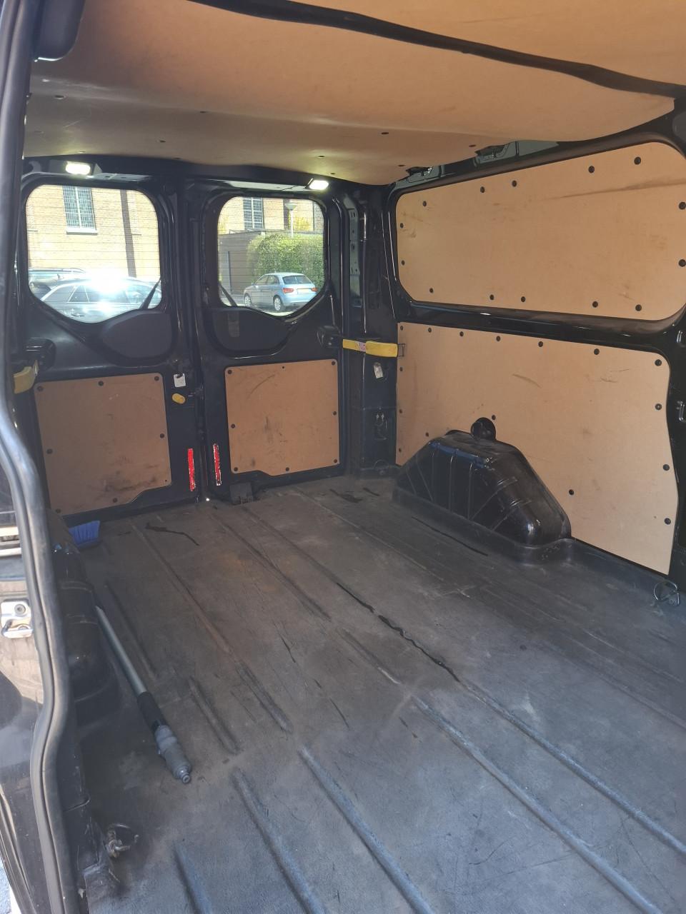 Ford Transit Custom Champions Edition