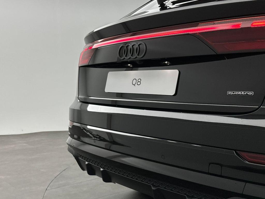 Audi Q8 pro line s (c2 pi) 55 tfsi e 290 kw / 394 pk suv