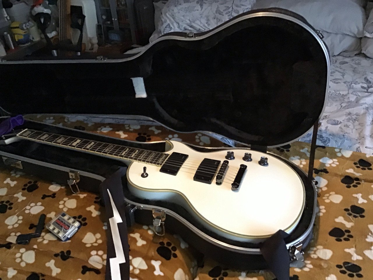 HB LesPaul/ESP-active guitar (HBZ)”EMG-pickups”