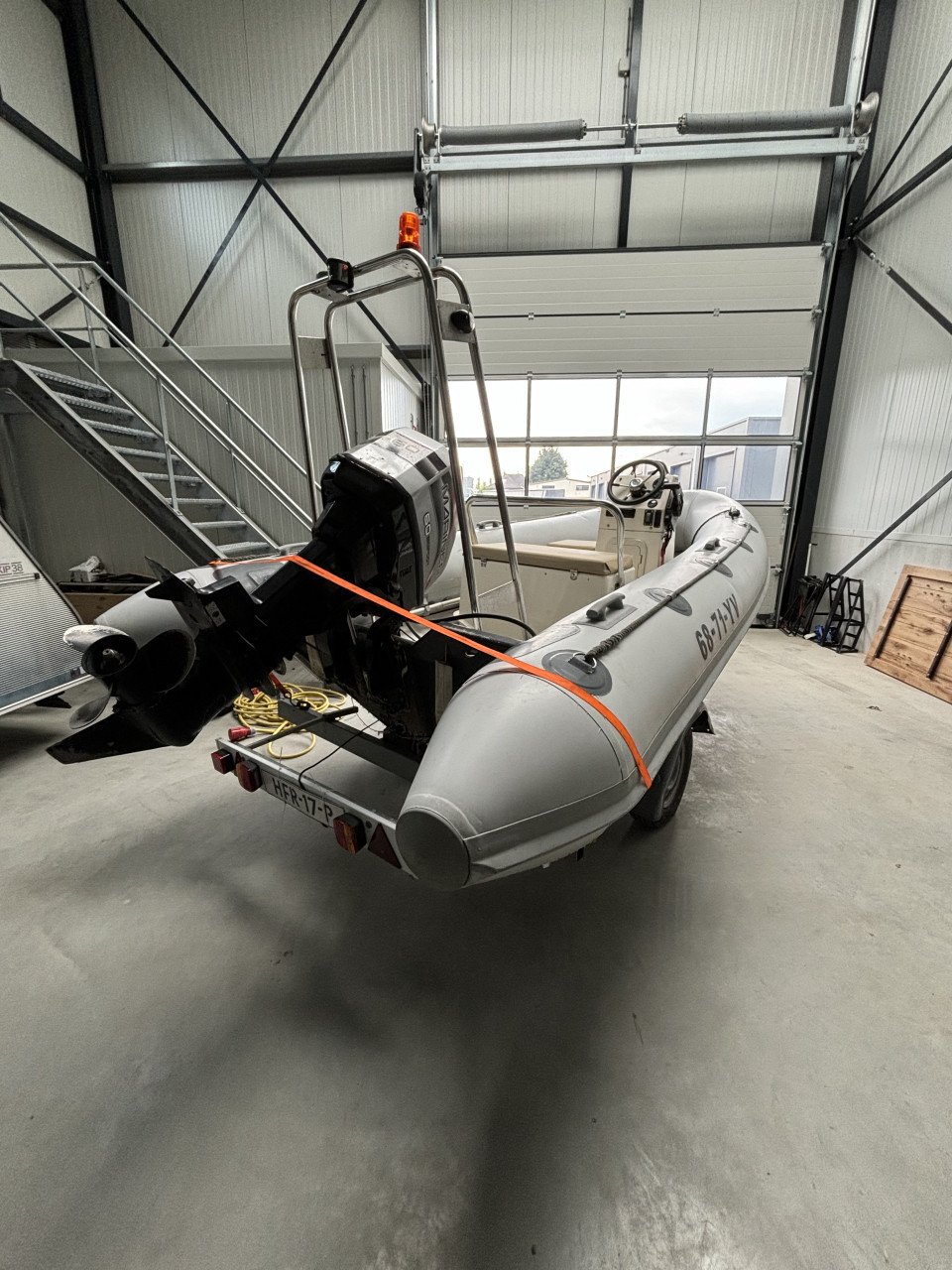 Mooie grote RIB 60 pk met aanhanger