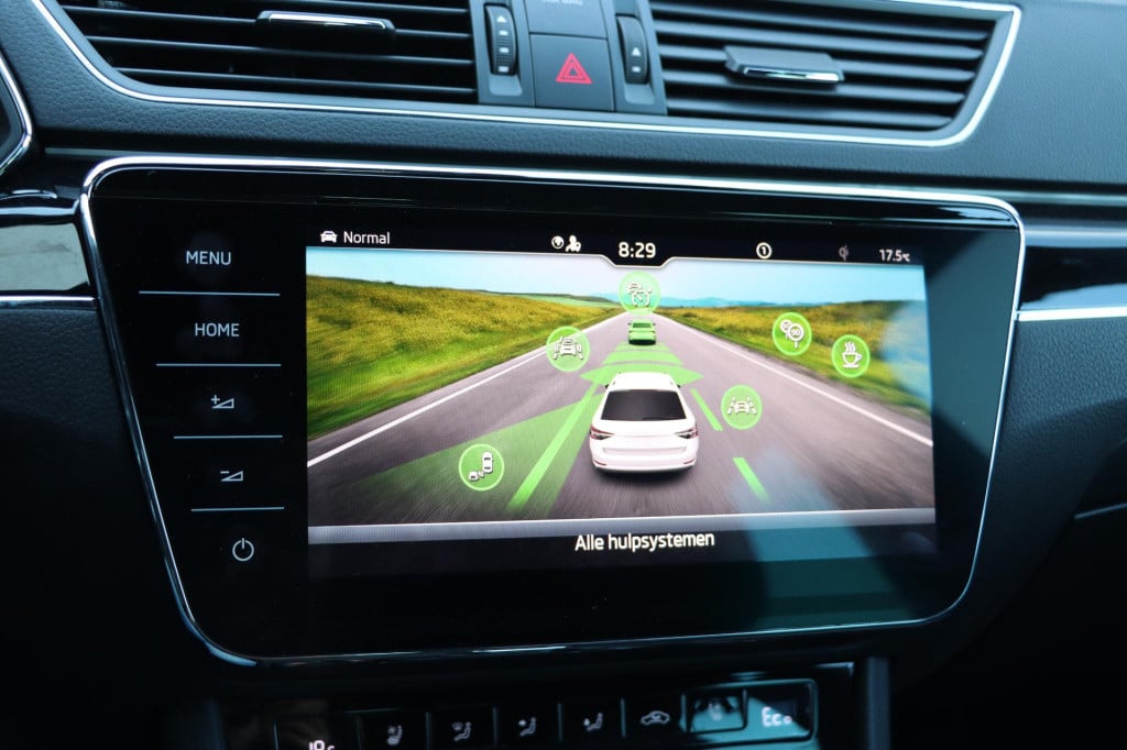 Skoda Superb combi 1.4 tsi iv laurin & klement 218pk dsg6