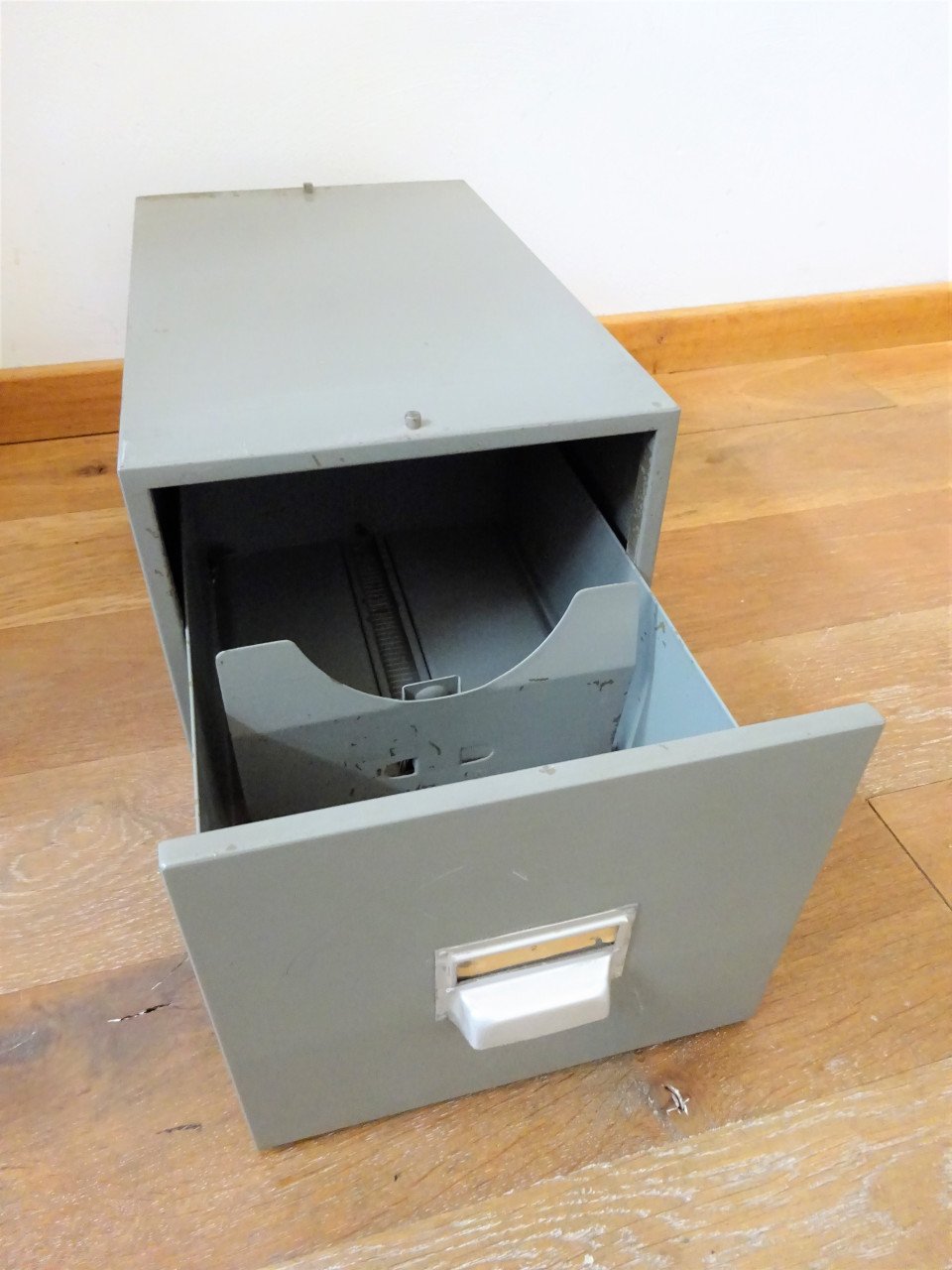 Metalen kantoor archieflades kaartenbakken vintage