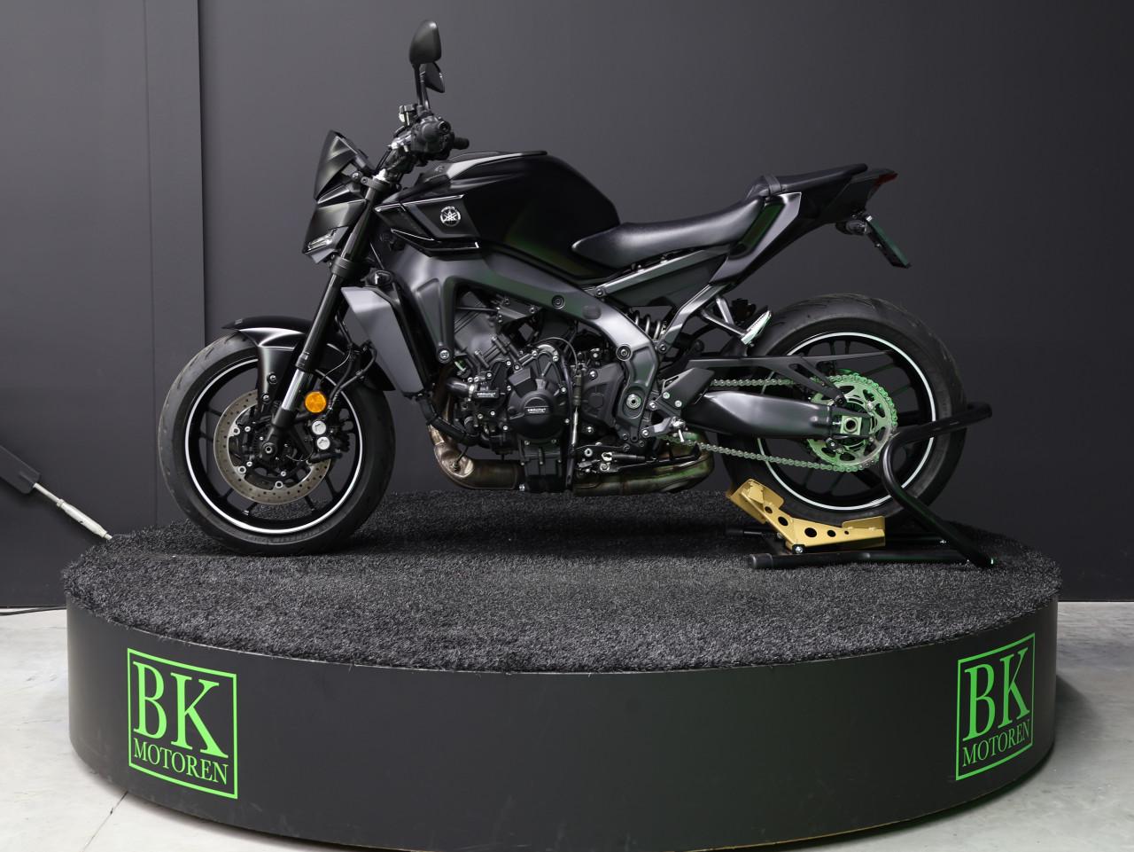 Yamaha MT-09 | TechBlack