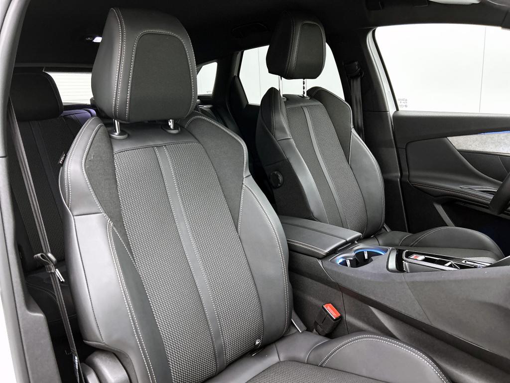 Peugeot 3008 hybrid 145 pk automaat gt | rijklaar | stoelverwarming | adapt