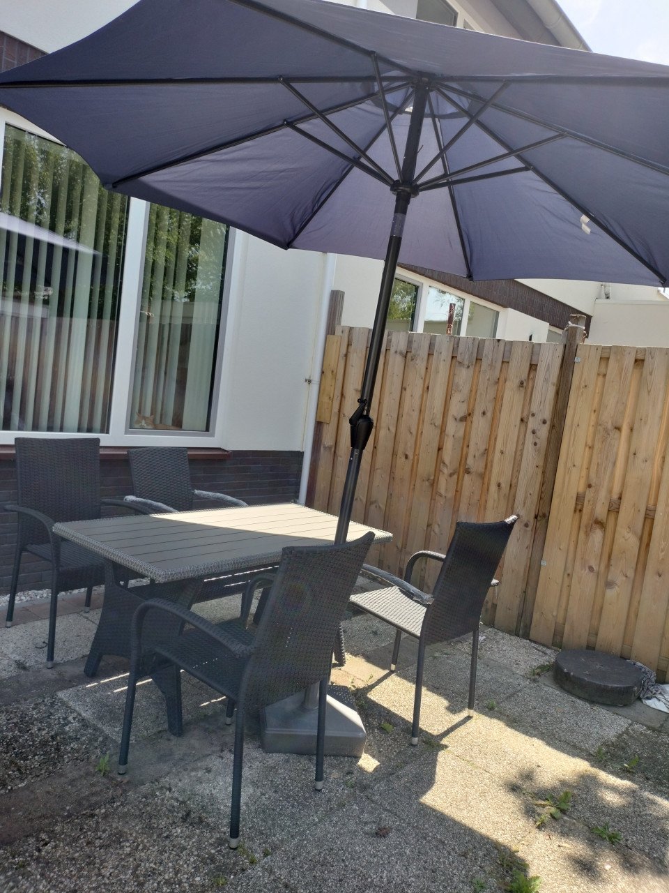 Tuinset met tuinparasol (3 meter uitval)