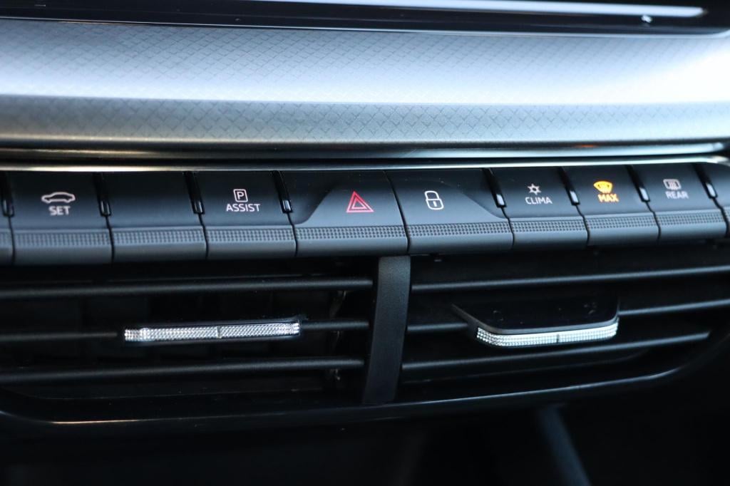 Skoda Octavia 1.0 tsi ambition 110pk