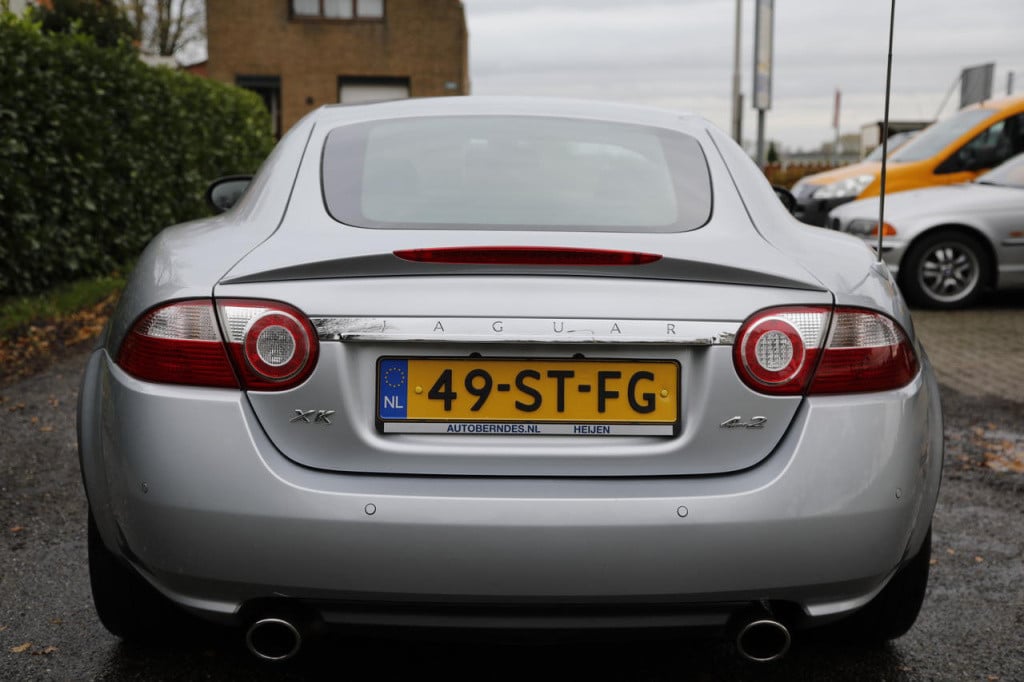 Jaguar Xk 4.2 v8 coupÉ