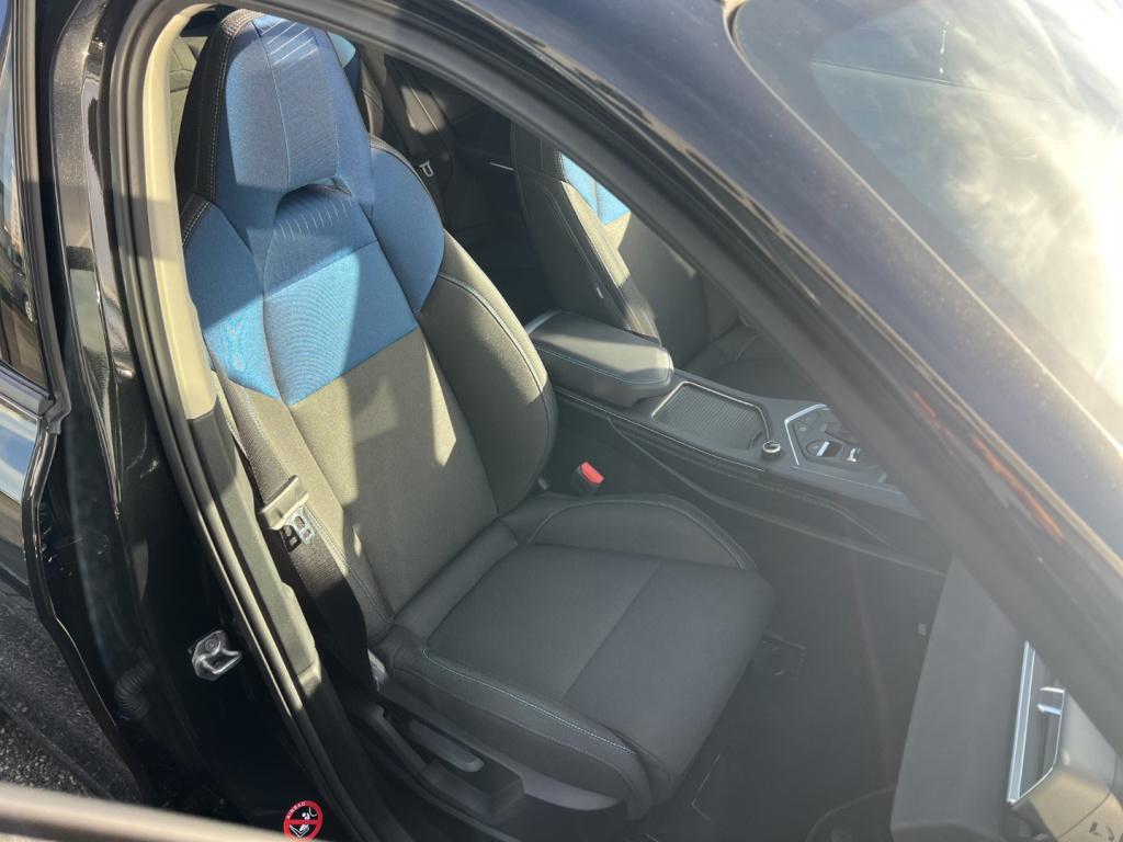 Lynk & Co 01 1.5td 261pk plug in hybrid black edition , pano dak , 360gr ca