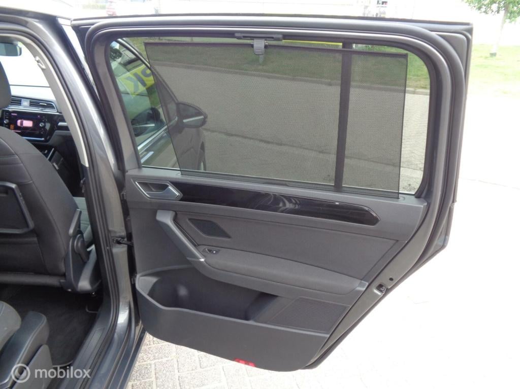 Volkswagen Touran 1.5 tsi comfortline business 7p/airco/pano/stoelverw/came