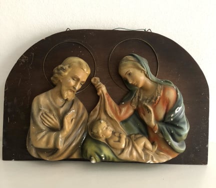 Zeer mooi oud brocante heilig familie wandbeeld van gips