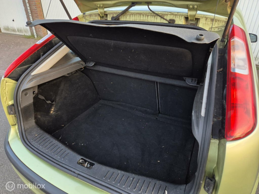Ford Focus 1.6-16v futura / origineel nl / cruisecontrol