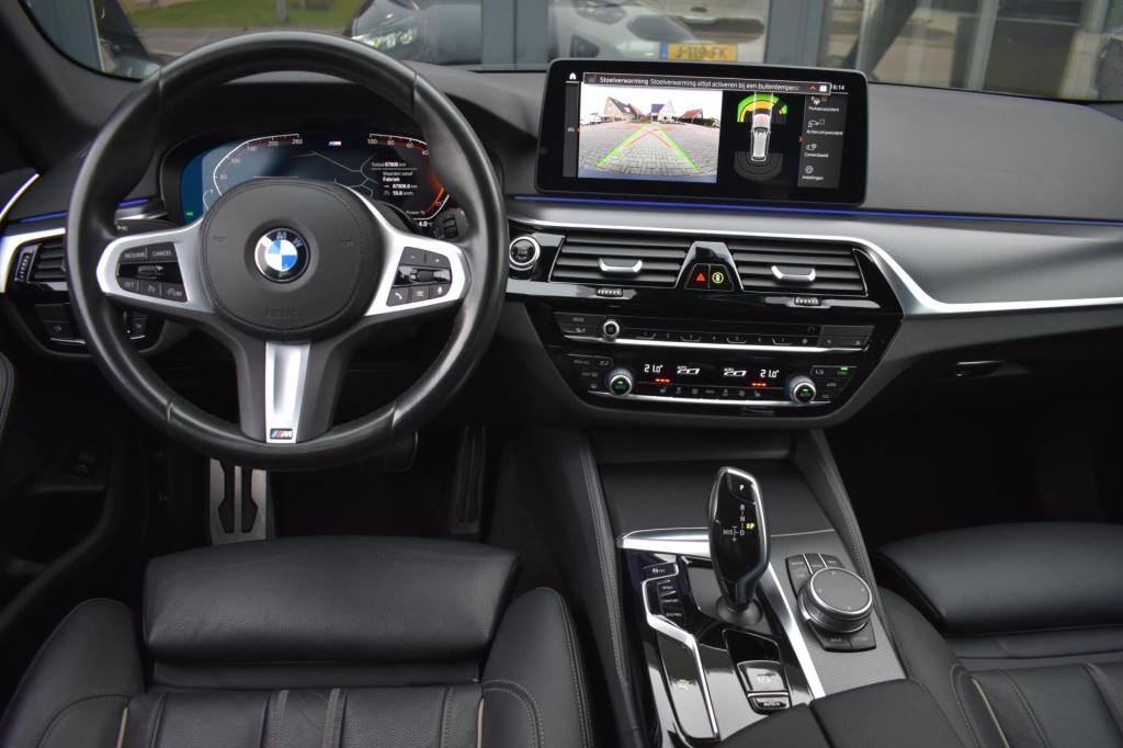 BMW 5 Serie touring 520i m-sport | laserlight | nap | dealer onderhouden | 