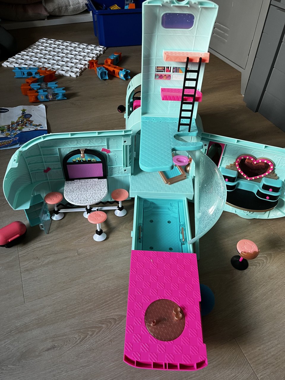 Lol glamper met extra popjes/accessoires