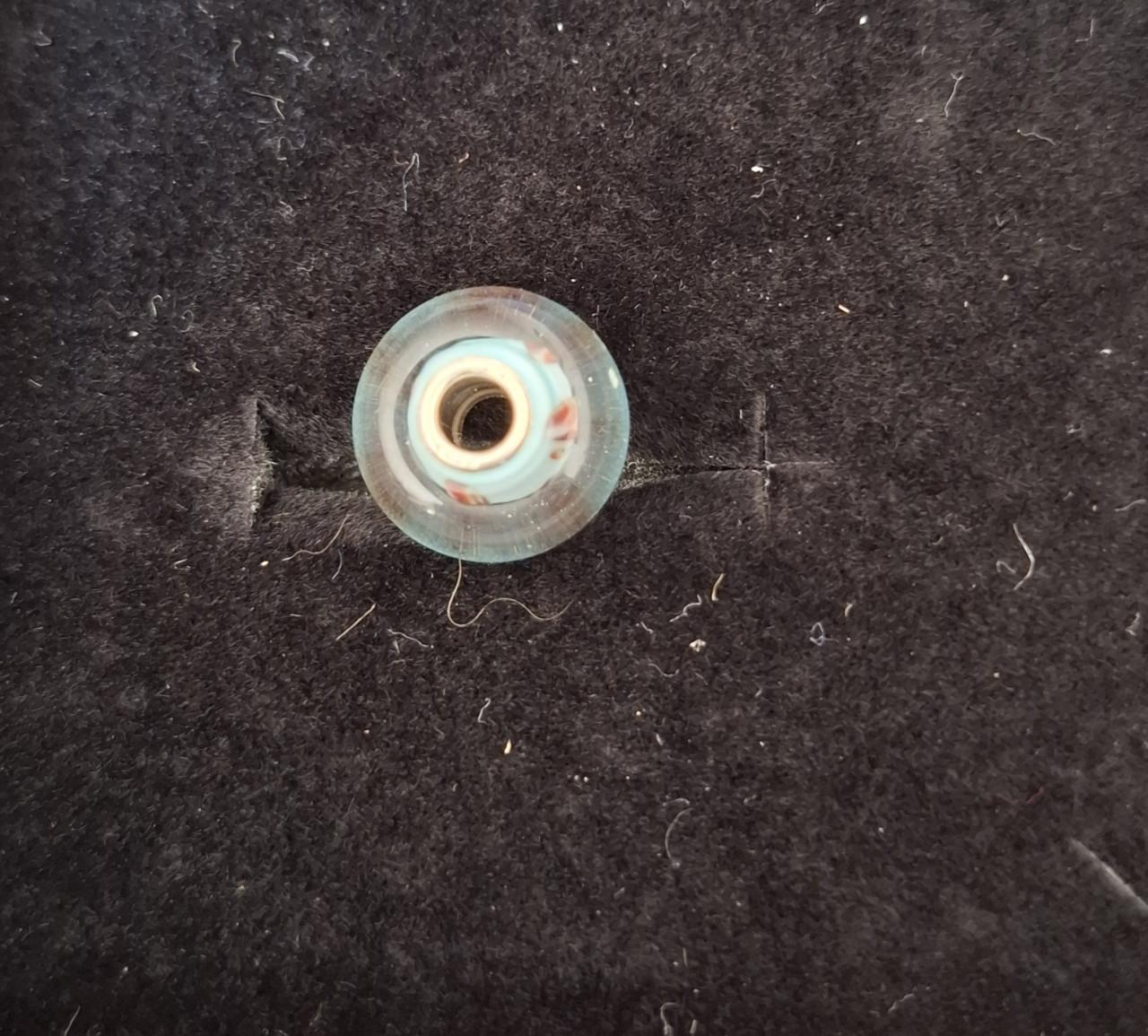 Twee mooie nieuwe glas bedels Trollbeads