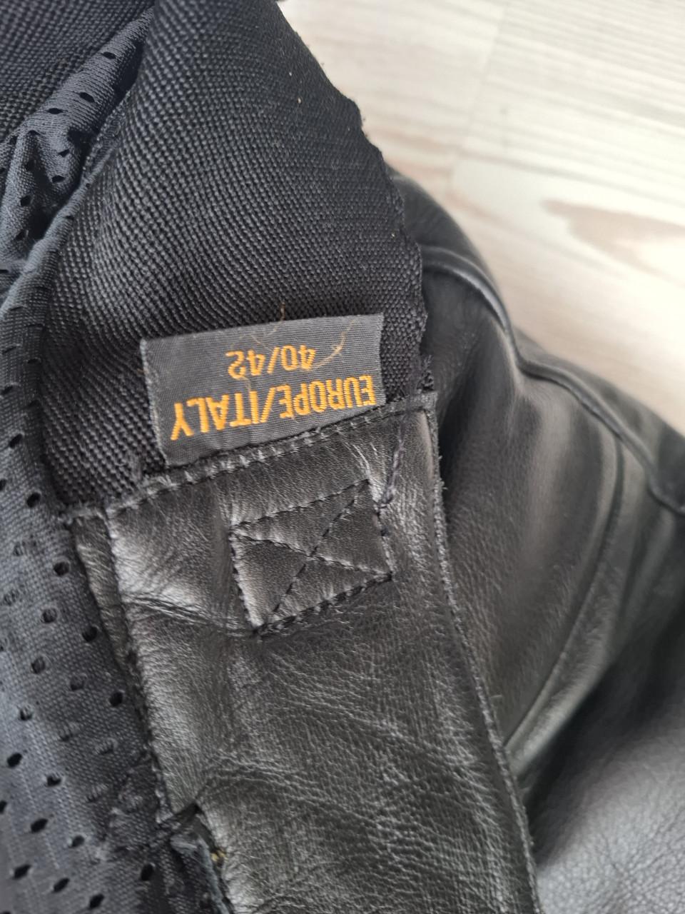 Schragen, motorsteun, fische reader, dames motorbroek enz