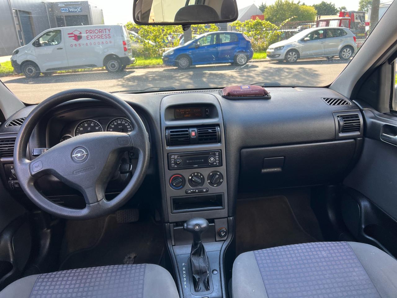 Opel Astra 1.6 Njoy 159.636KM Automaat