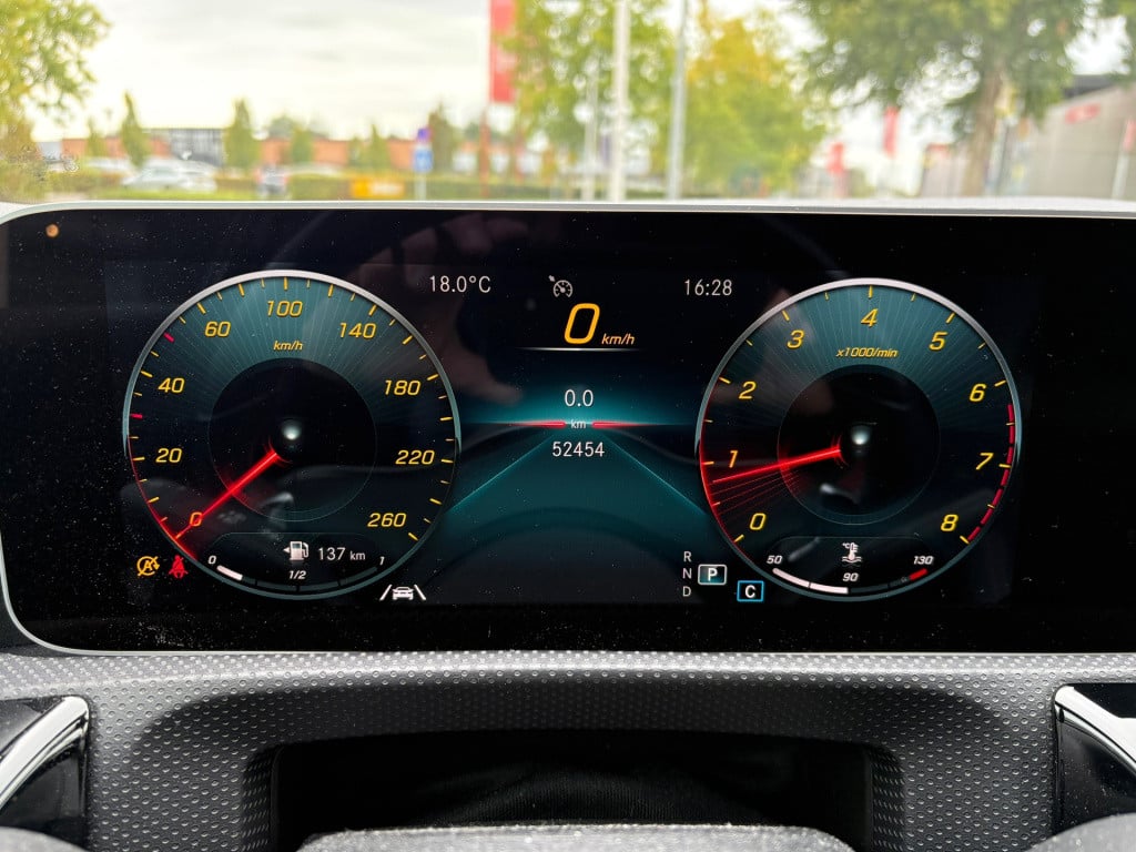 Mercedes-Benz A-Klasse 200 business solution amg