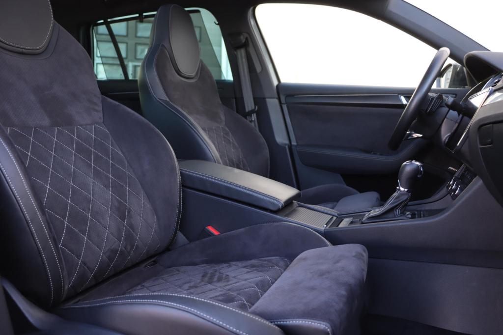 Skoda Superb combi 1.4 tsi iv sportline 218pk dsg6