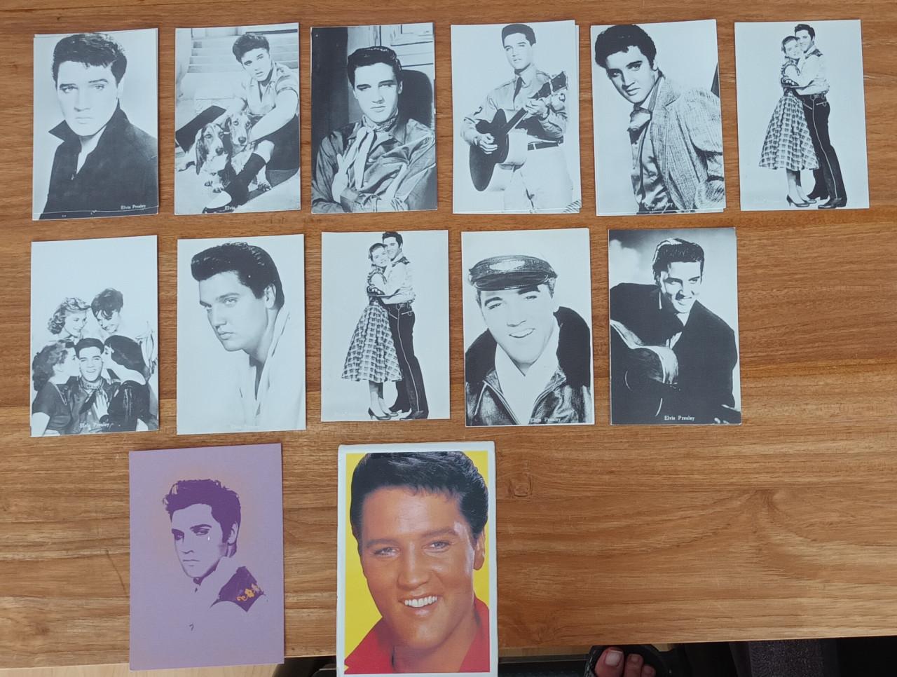 Elvis Presley fotokaarten en een grote sticker
