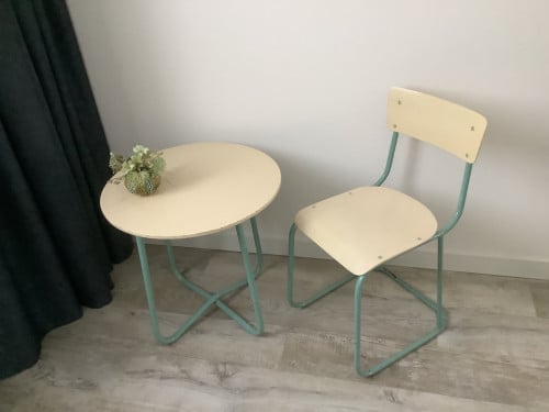 Brocante Tafel en een Brocante Stoel - als set of apart te koop
