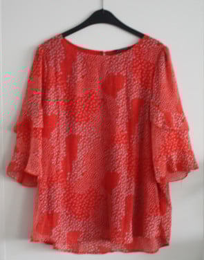 Shirt rood oranje met wit moties maat 40