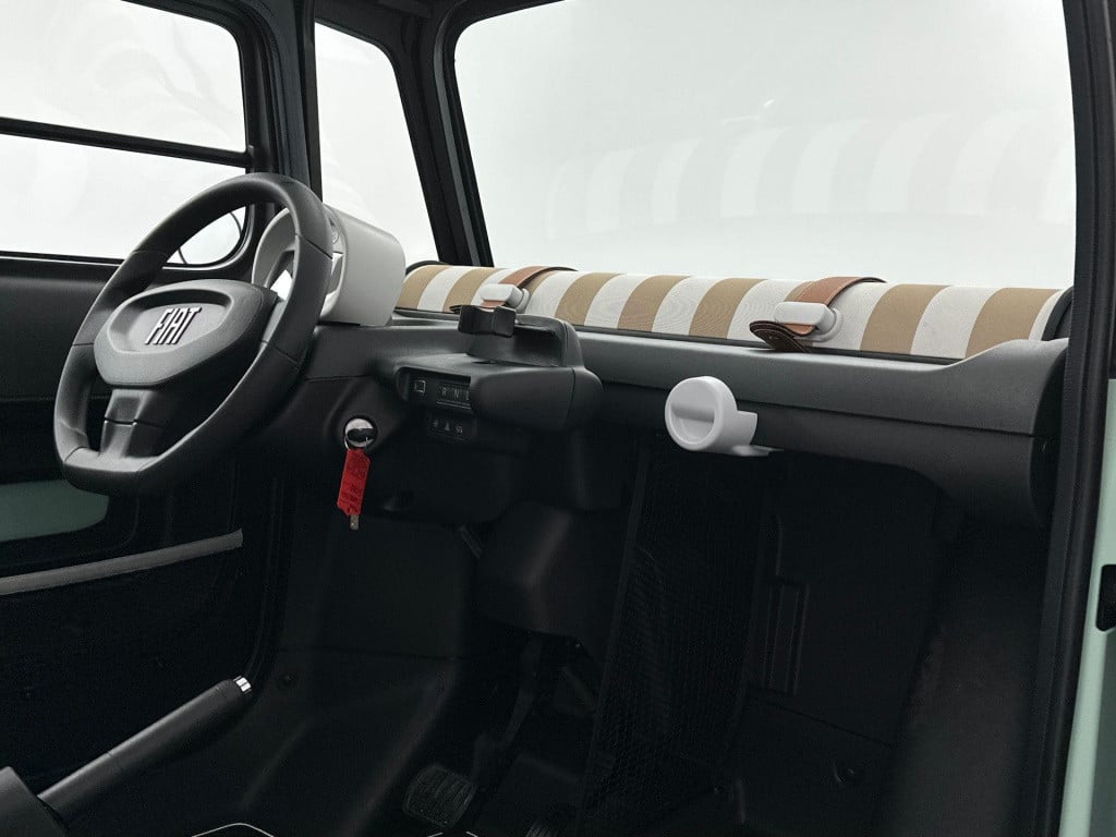 Fiat Topolino | led verlichting | panorama dak | smartphone houder | uit vo