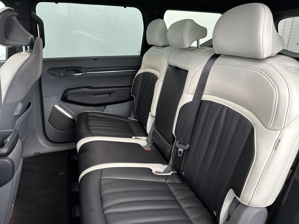 Kia Ev9 gt-line awd 99.8 kwh | schuifkantel dak | 7 persoons | stoelamassag