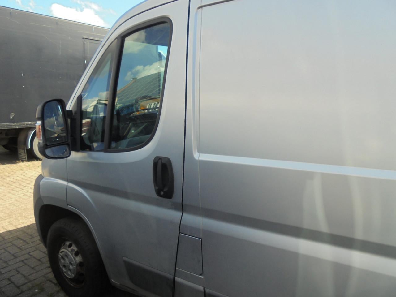 Peugeot Boxer 330 L1H1 uit 2010 Met motor schade ( rijd baar ) 224.651 Km