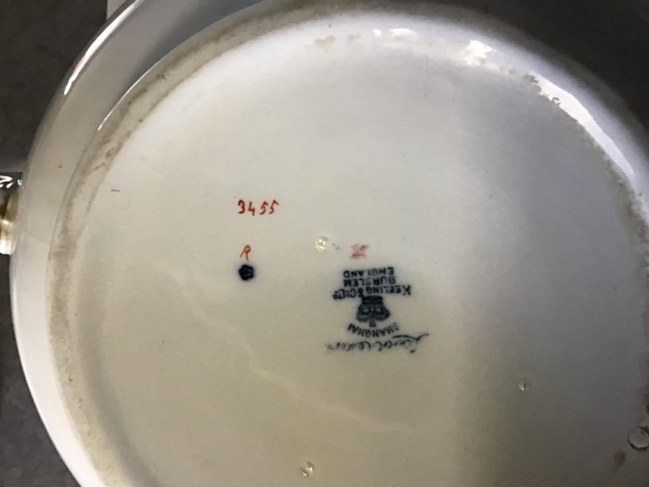 Engelse beschilderde antieke po