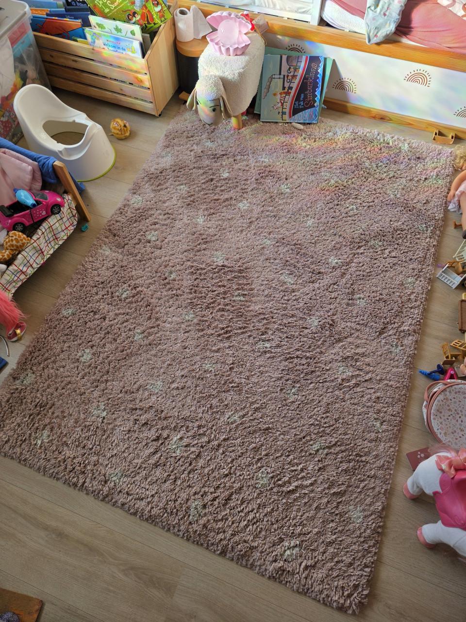 Vloerkleed oudroze met witte stippen 170 x 120