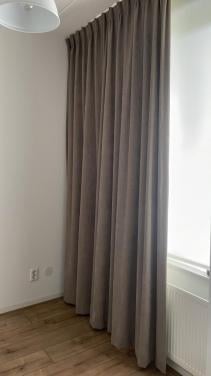 Luxe verduisterende taupe gordijnen - als nieuw