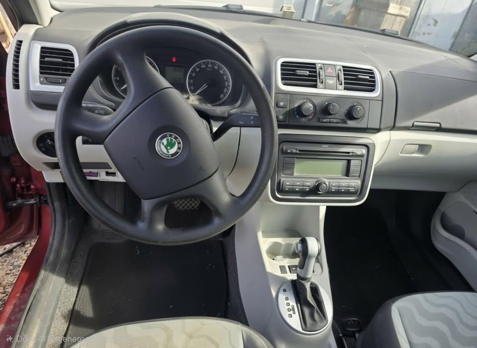 Skoda Fabia AUTOMAAT 1.6 benzine Trekhaak