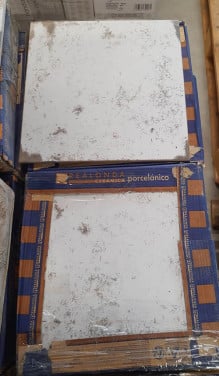 3030-25 ca 7 m² Vintagelook tegels,33x33 cm,antique white, vn € 59,95/m² vr
